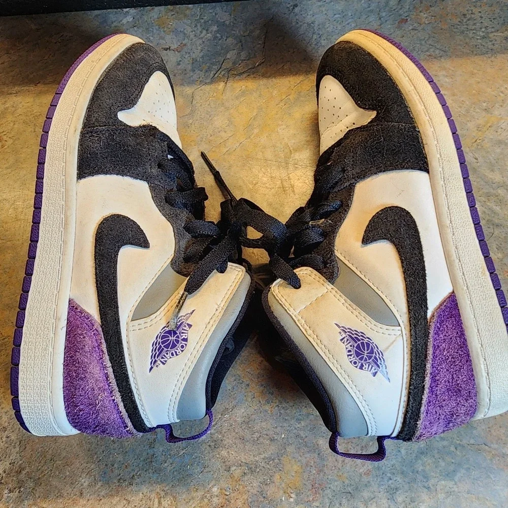 Nike Air Jordan 1 Mid Se White Black Court Purple Youth 2.5 BQ6932-105